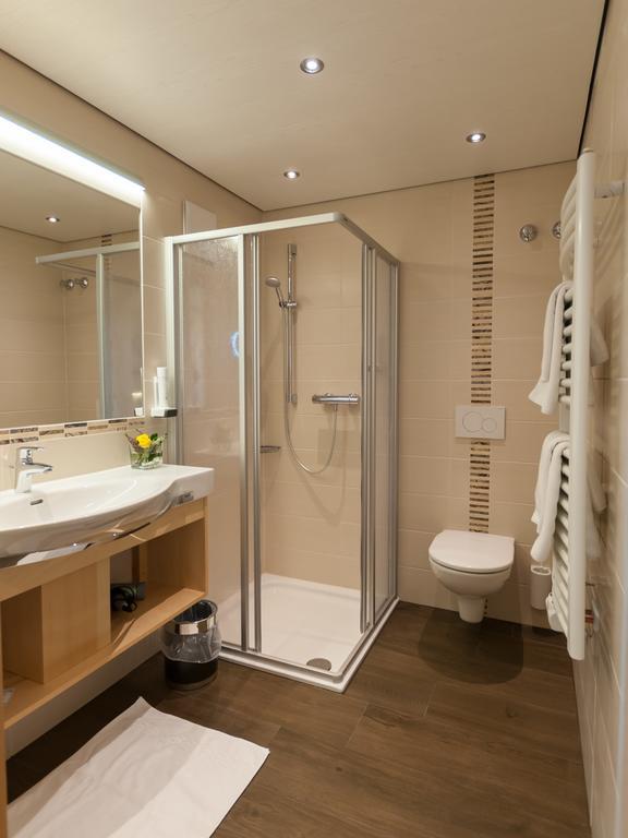 Gasthof Neuwirt オイゲンドルフ 部屋 写真