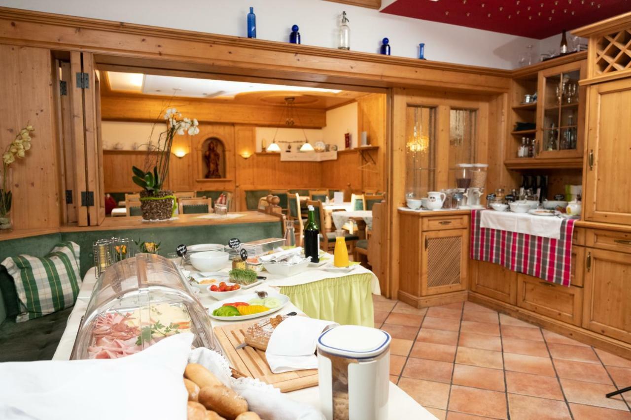 Gasthof Neuwirt オイゲンドルフ エクステリア 写真