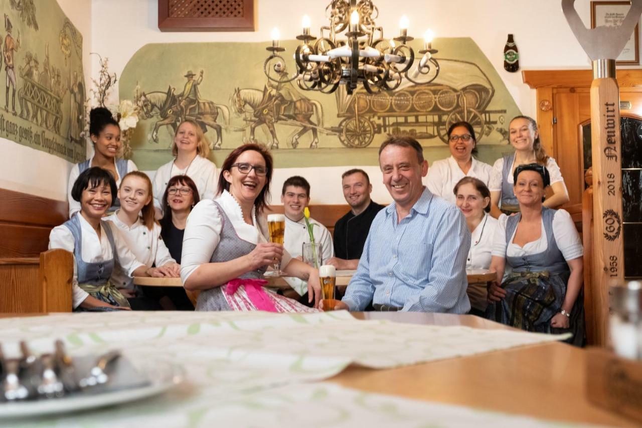 Gasthof Neuwirt オイゲンドルフ エクステリア 写真